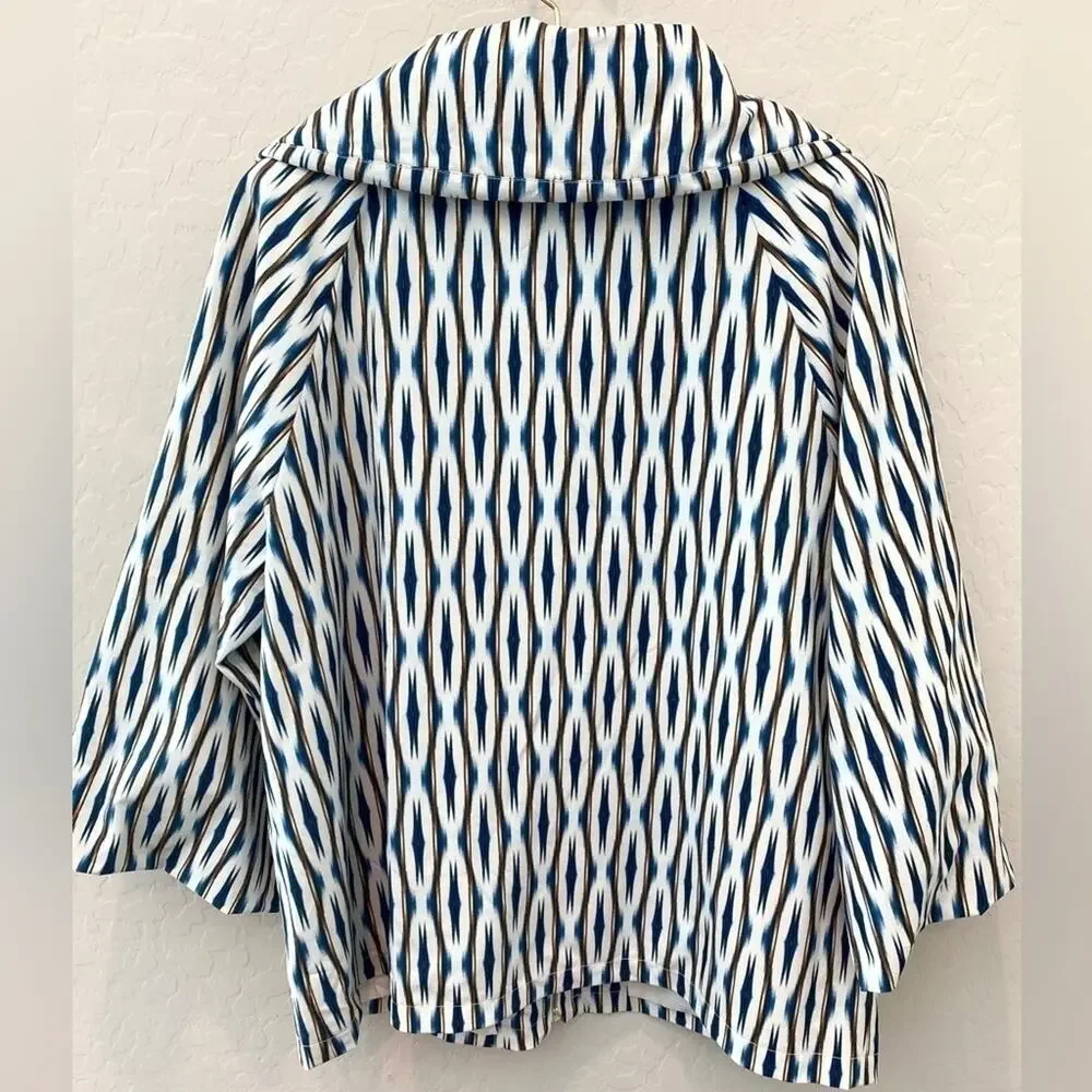 CHICO’S ZENERGY | Ikat Zip Up Jacket White Blue Geometric | Size 1 Medium - Picture 6 of 8